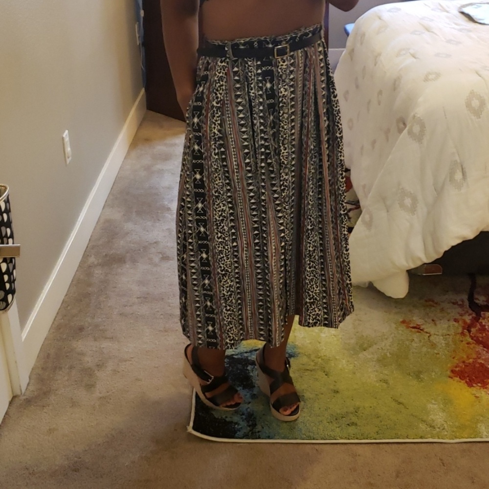 Vintage Patterned Midi Skirt with Pleats & Pockets - Picture 4 of 8